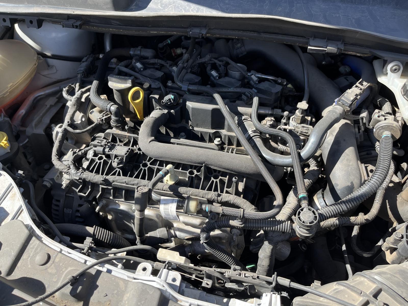 ./imagenes/INVOICE/2019/16380/FORD ESCAPE SE (2).JPG